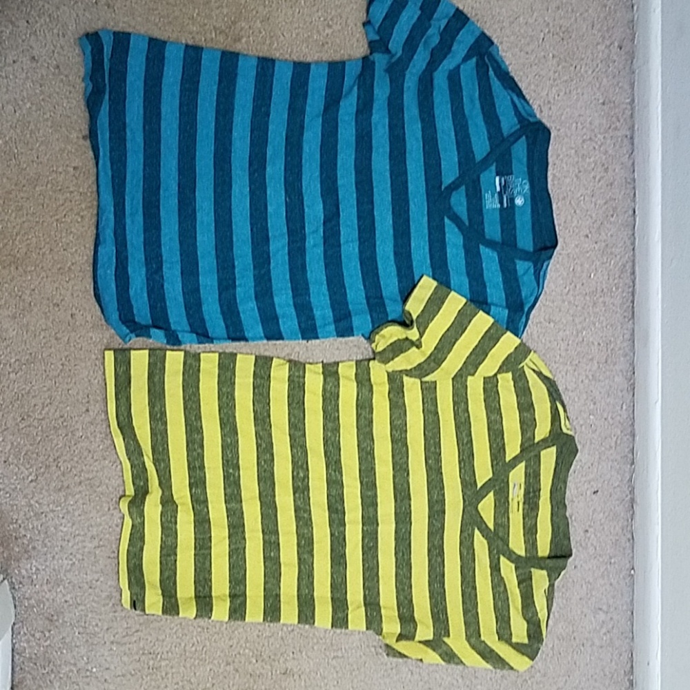 2 striped vnecks mens